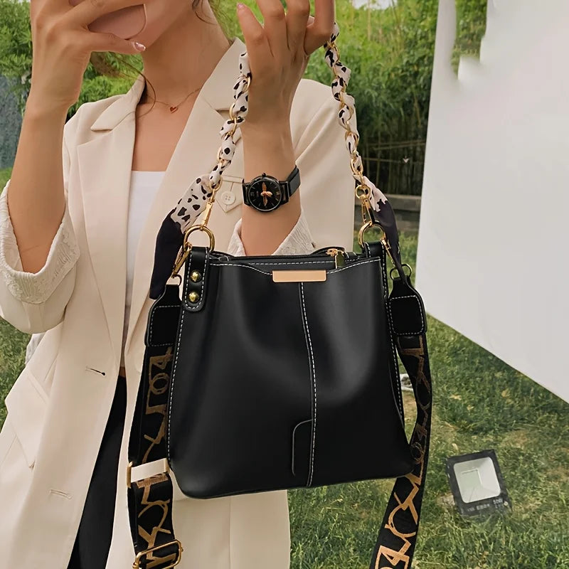 Women's Ribbon Chain Bucket Bag